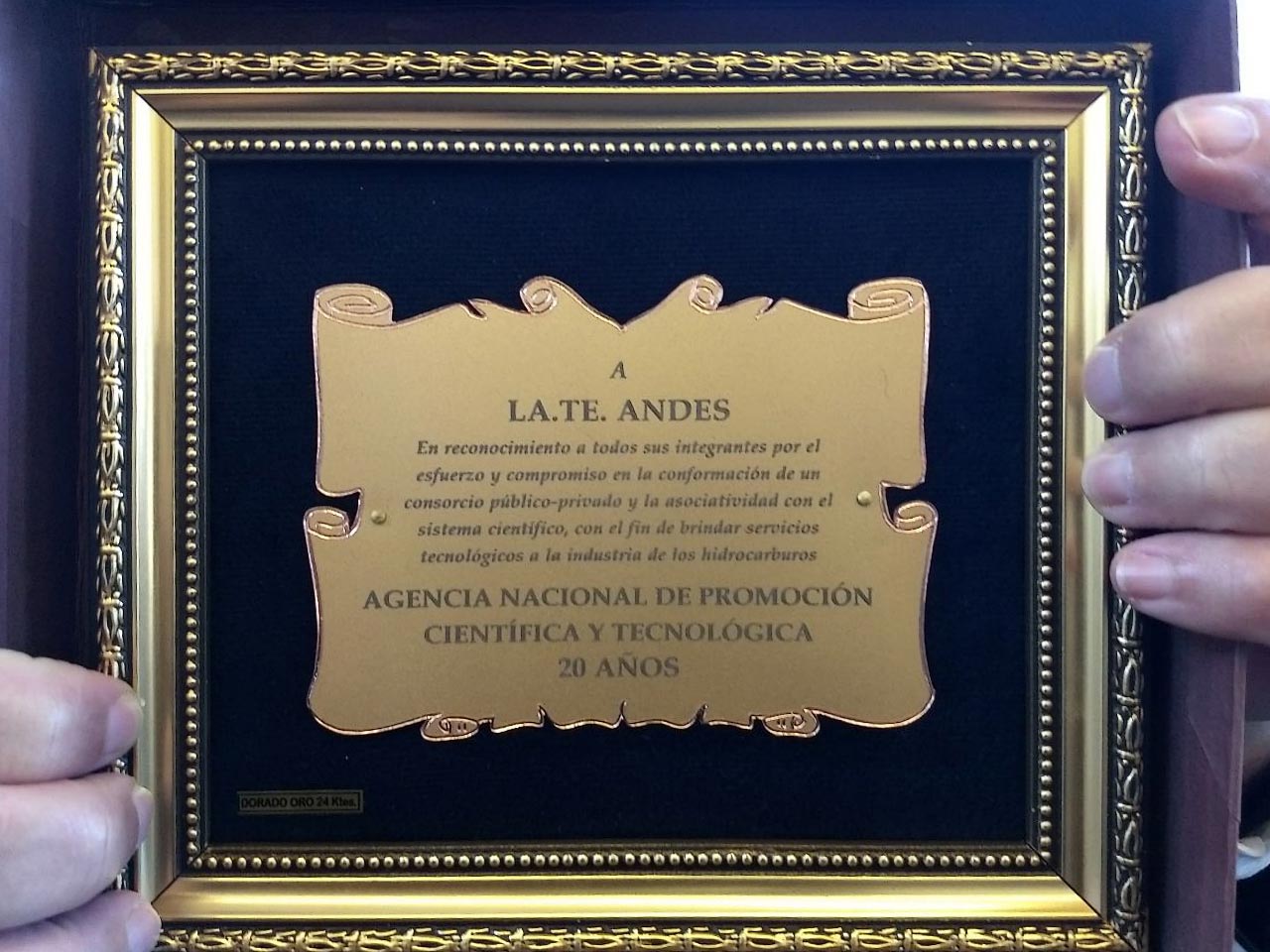Placa de reconocimiento a la labor de LaTe Andes - ANPCyT